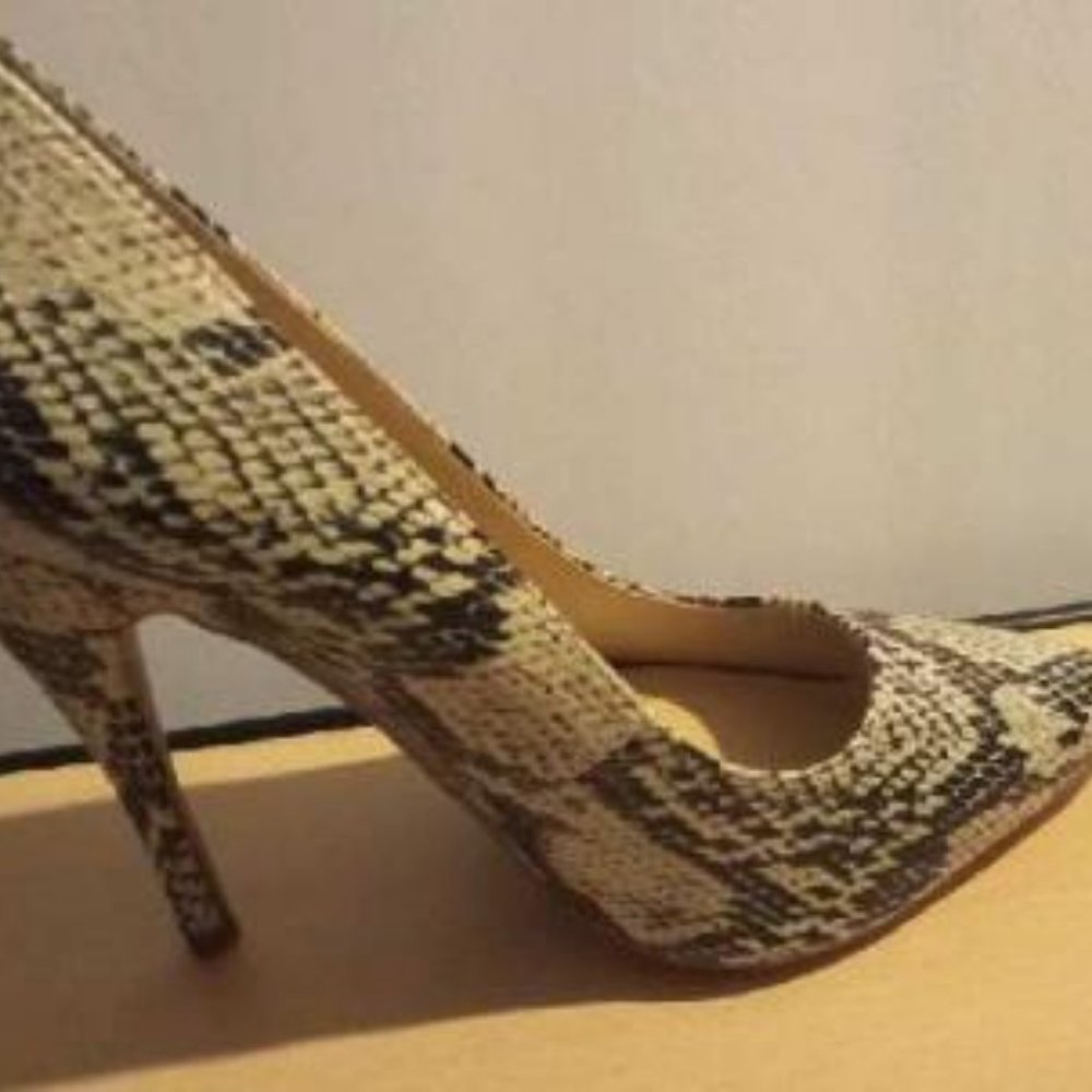 Shoes - Picture 3 of 5